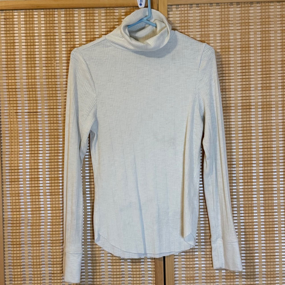 Aerie Women Cream Ribbed Turtleneck Long Sleeve Curved Hem Top Large L/G Beach